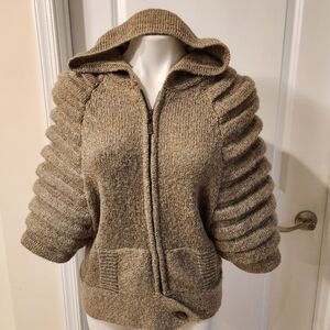 Unique Lauren Vidal Medium sweater with hood, elbow length sleeves